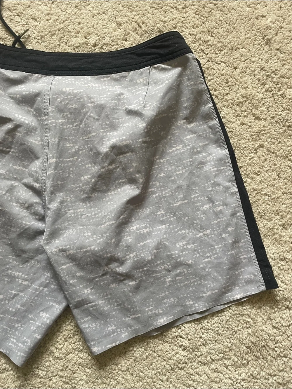 Vuori Peak Board Shorts Eucalyptus Belize size S
